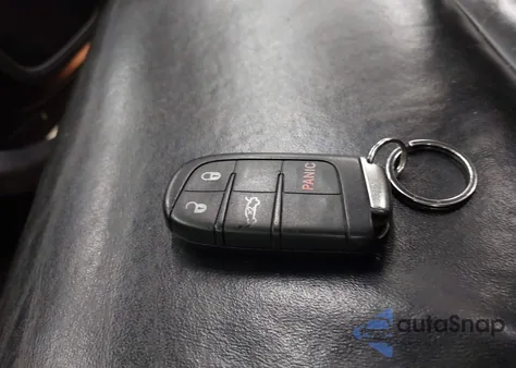 2016 Chrysler 300 Limited из США, поврежденный, VIN 2C3CCARG8GH208695